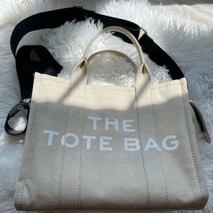 Auth. Marc Jacobs: The Tote Bag - beige mini
